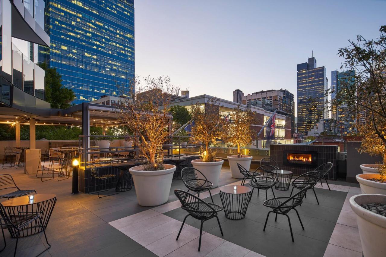 Sheraton Melbourne Hotel Exterior foto The rooftop bar at the Crown Hotel