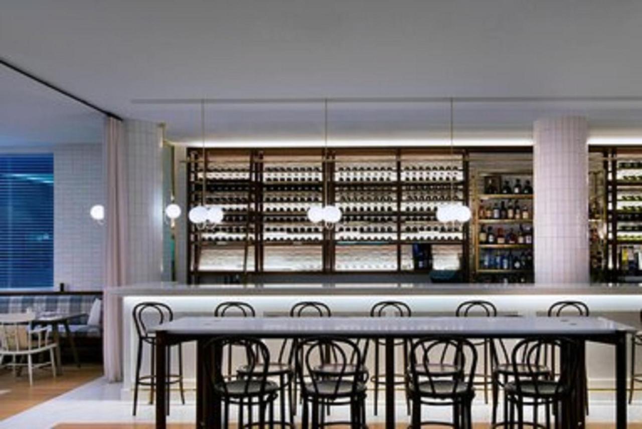 Sheraton Melbourne Hotel Exterior foto The bar at the restaurant